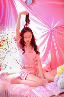 靖王世子小妾